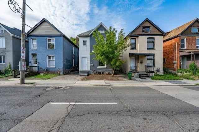 455 Main St W, House detached with 3 bedrooms, 2 bathrooms and 1 parking in Hamilton ON | Image 1