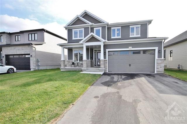 916 Lucerne Drive, House detached with 8 bedrooms, 5 bathrooms and 4 parking in Russell ON | Image 1
