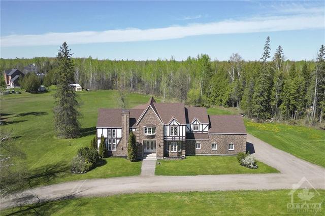 2855 Ashton Station Rd, House detached with 3 bedrooms, 4 bathrooms and 10 parking in Ottawa ON | Image 1