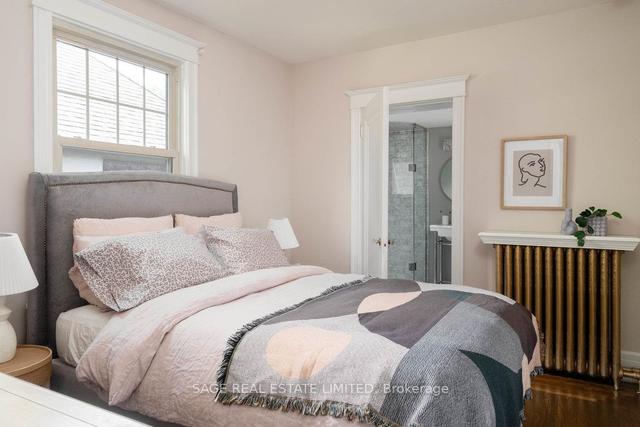 153 St. Clair Ave, House detached with 5 bedrooms, 2 bathrooms and 3 parking in Hamilton ON | Image 17
