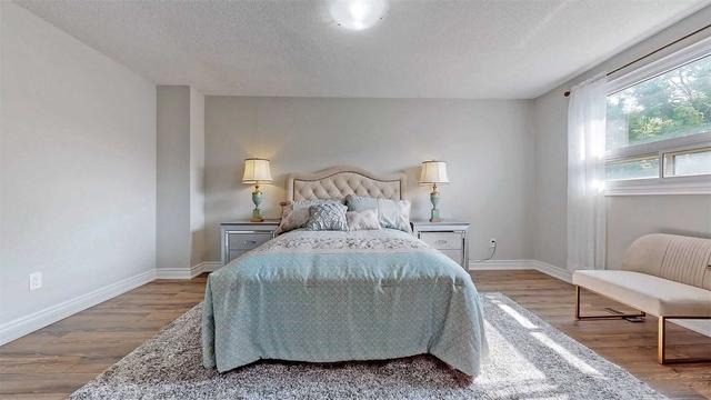 7 Denby Ct, House detached with 3 bedrooms, 4 bathrooms and 6 parking in Markham ON | Image 11