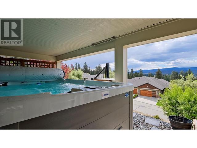 3516 Camelback Dr, House detached with 5 bedrooms, 3 bathrooms and 5 parking in Central Okanagan BC | Image 30