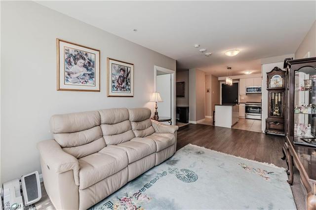 704 - 63 Arthur St, House attached with 2 bedrooms, 2 bathrooms and 1 parking in Guelph ON | Image 4