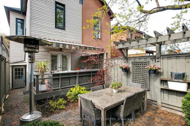 197 Victor Ave, House semidetached with 3 bedrooms, 3 bathrooms and 1 parking in Toronto ON | Image 33