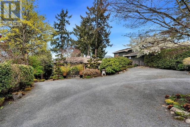 746 Sea Dr, House detached with 3 bedrooms, 2 bathrooms and 4 parking in Central Saanich BC | Image 54