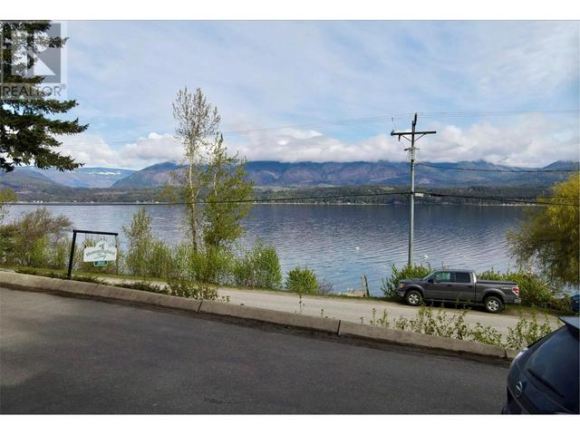 D - 3610 Eagle Bay Rd, Condo with 2 bedrooms, 1 bathrooms and 2 parking in Columbia Shuswap C BC | Image 10