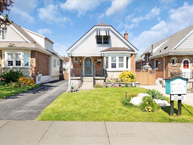 226 Huxley Ave S, House detached with 4 bedrooms, 3 bathrooms and 4 parking in Hamilton ON | Image 12