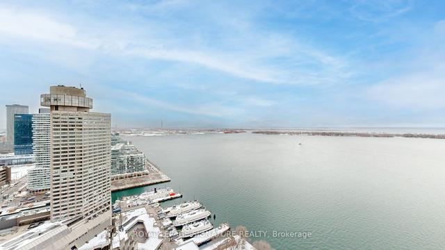 2634 - 33 Harbour Sq, Condo with 1 bedrooms, 1 bathrooms and 1 parking in Toronto ON | Image 20