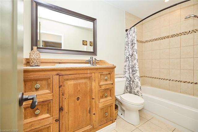 489 Linwell Rd, House semidetached with 3 bedrooms, 2 bathrooms and 5 parking in St. Catharines ON | Image 10