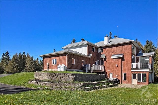 202 Grey Fox Dr, House detached with 7 bedrooms, 5 bathrooms and 10 parking in Ottawa ON | Image 27