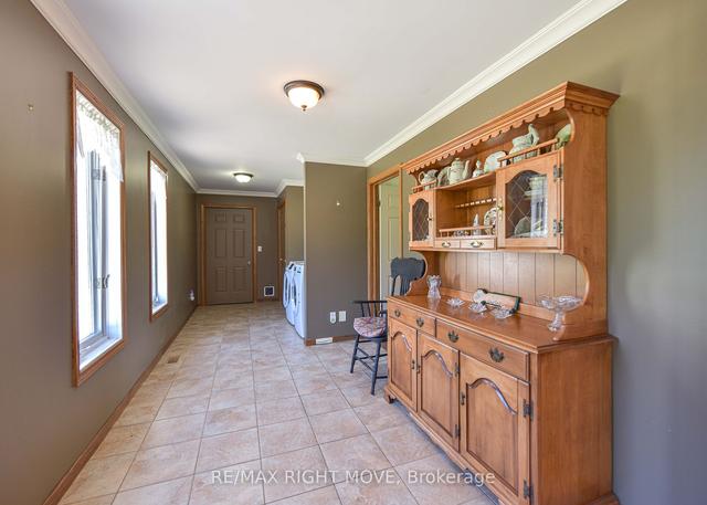 1 Vine St, House detached with 4 bedrooms, 2 bathrooms and 6 parking in Oro Medonte ON | Image 4