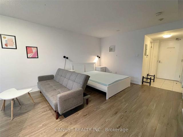 3305 - 38 Grenville St, Condo with 0 bedrooms, 1 bathrooms and 0 parking in Toronto ON | Image 10
