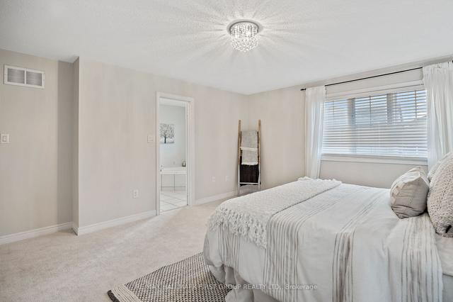 47 Taverner Cres, House detached with 4 bedrooms, 4 bathrooms and 4 parking in Ajax ON | Image 15