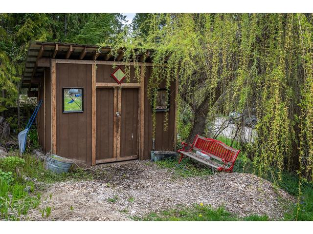 2026 Perrier Rd, House detached with 4 bedrooms, 4 bathrooms and null parking in Nelson BC | Image 56