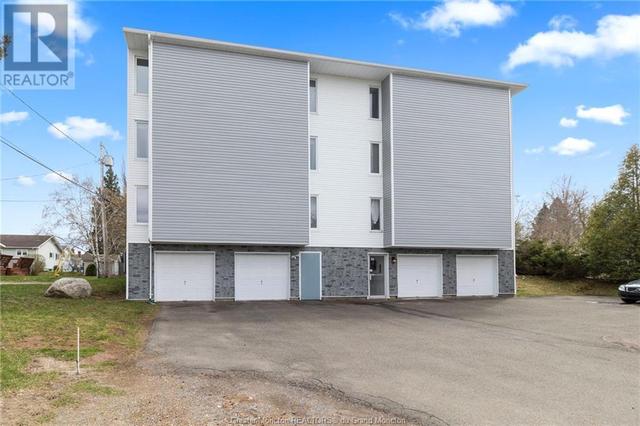 6 - 72 Kendra St, Condo with 2 bedrooms, 1 bathrooms and null parking in Moncton NB | Image 1