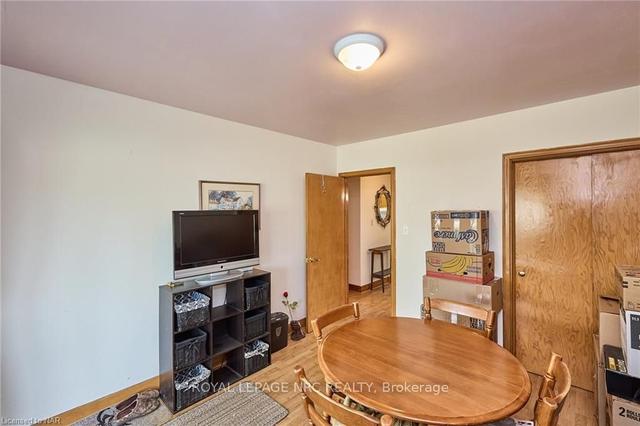 66 Rose Ave, House detached with 3 bedrooms, 2 bathrooms and 6 parking in Thorold ON | Image 7