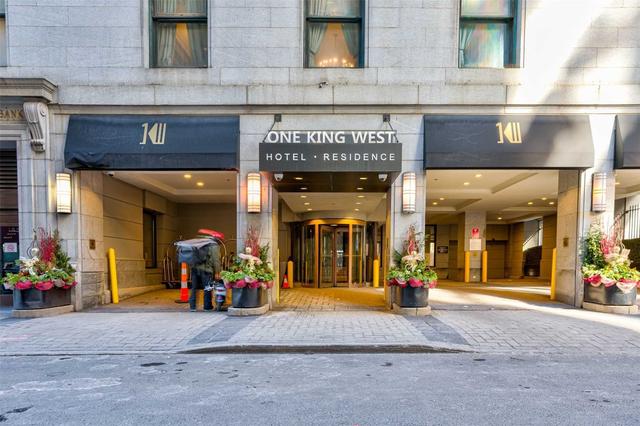 1706 - 1 King St W, Condo with 1 bedrooms, 1 bathrooms and 0 parking in Toronto ON | Image 1