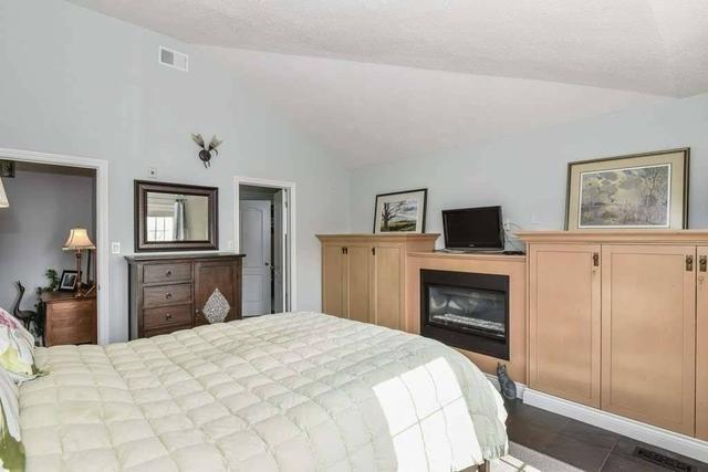 upper - 2086 Pine St, House attached with 2 bedrooms, 3 bathrooms and 1 parking in Burlington ON | Image 14