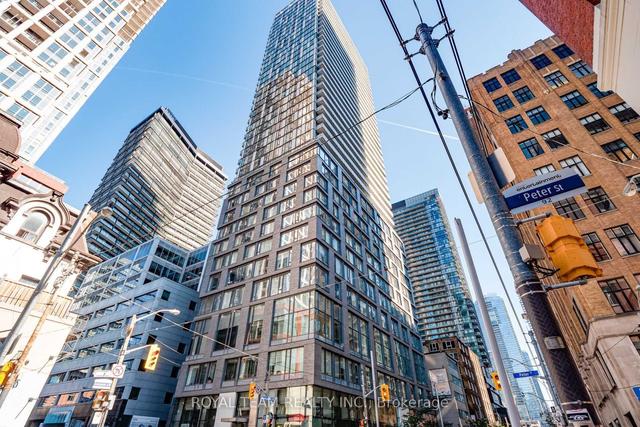 3608 - 101 Peter St, Condo with 1 bedrooms, 1 bathrooms and 0 parking in Toronto ON | Image 12