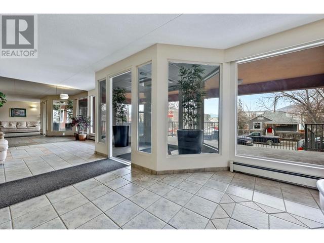 106 - 525 Nicola St, Condo with 2 bedrooms, 1 bathrooms and null parking in Kamloops BC | Image 4