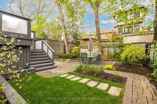 111 Latimer Ave, House detached with 4 bedrooms, 4 bathrooms and 3 parking in Toronto ON | Image 26