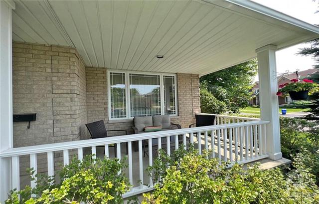 68 Tradewinds Dr, House detached with 4 bedrooms, 5 bathrooms and 4 parking in Ottawa ON | Image 3