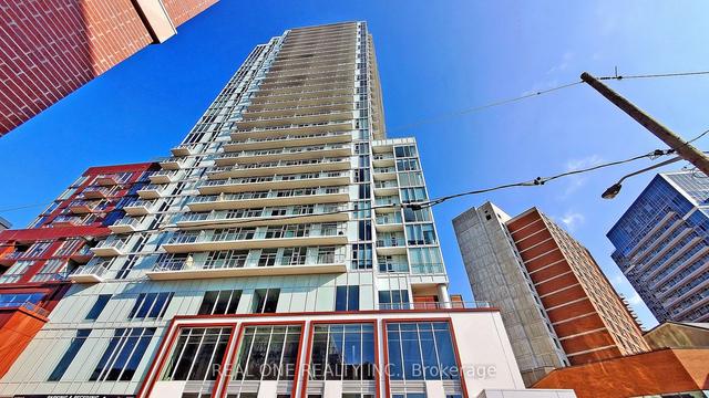 1206 - 33 Helendale Ave, Condo with 1 bedrooms, 1 bathrooms and 0 parking in Toronto ON | Image 1