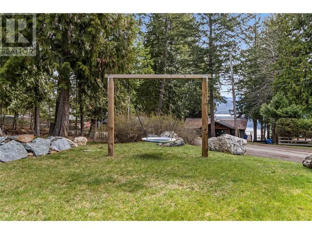7889 Gardiner Road, House detached with 4 bedrooms, 3 bathrooms and 6 parking in Columbia Shuswap F BC | Image 27