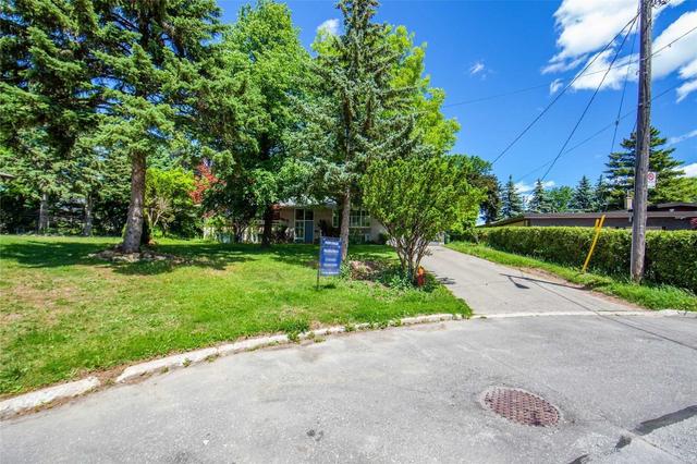 12 Kirtling Pl, House detached with 4 bedrooms, 3 bathrooms and 8 parking in Toronto ON | Image 19