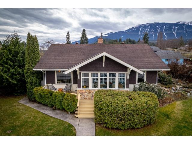 311 Front St, House detached with 3 bedrooms, 2 bathrooms and 4 parking in Kaslo BC | Image 67