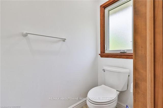 425 Plains Rd W, House detached with 3 bedrooms, 2 bathrooms and 11 parking in Burlington ON | Image 19