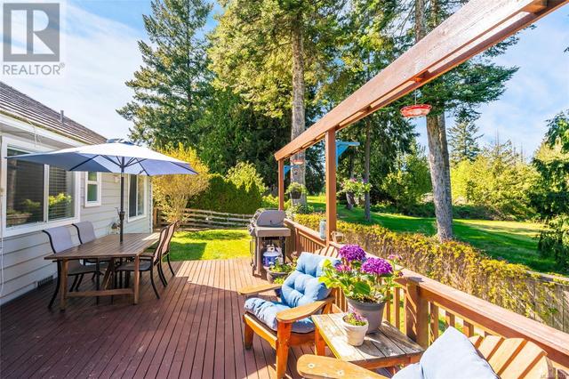 1169 Wedgewood Close, House detached with 3 bedrooms, 2 bathrooms and 3 parking in Qualicum Beach BC | Image 9