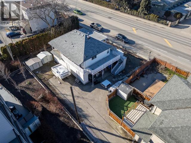 1947/1949 Burtch Rd, House detached with 5 bedrooms, 3 bathrooms and 4 parking in Kelowna BC | Image 41