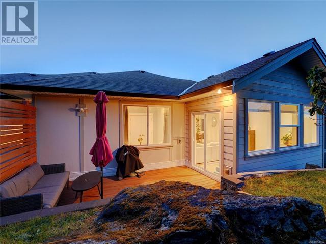 3669 Coleman Pl, House detached with 5 bedrooms, 3 bathrooms and 3 parking in Colwood BC | Image 35