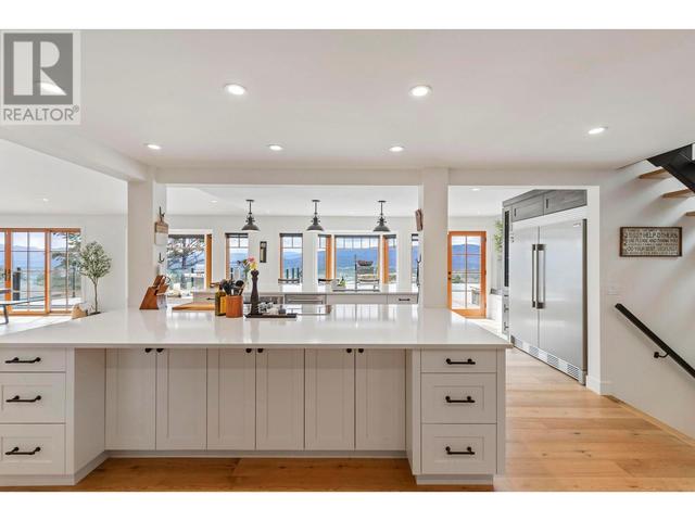 5774 Deadpine Dr, House detached with 6 bedrooms, 5 bathrooms and 3 parking in Central Okanagan BC | Image 18
