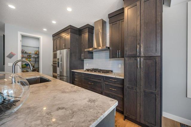194 West Grove Way Sw, House detached with 4 bedrooms, 3 bathrooms and 2 parking in Calgary AB | Image 10