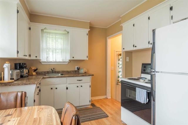 7 Church St, House detached with 2 bedrooms, 1 bathrooms and 5 parking in Kawartha Lakes ON | Image 10