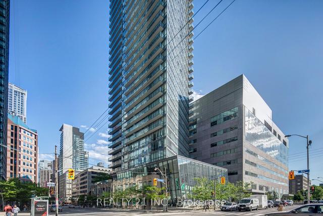 605 - 832 Bay St, Condo with 2 bedrooms, 2 bathrooms and 1 parking in Toronto ON | Image 15