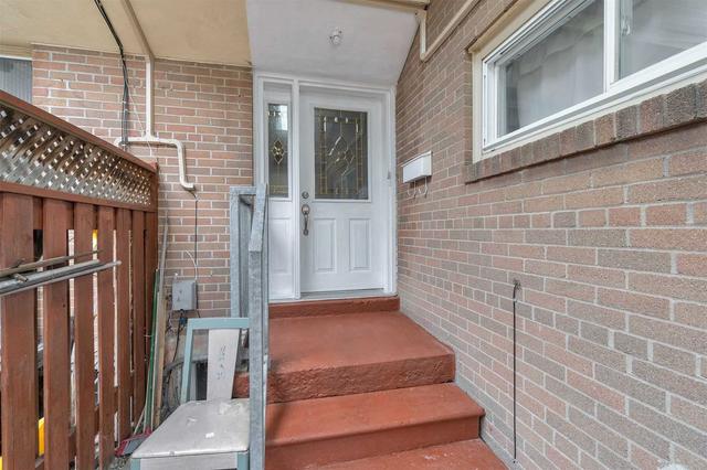 2 - 242 John Garland Blvd, Townhouse with 3 bedrooms, 2 bathrooms and 1 parking in Toronto ON | Image 26