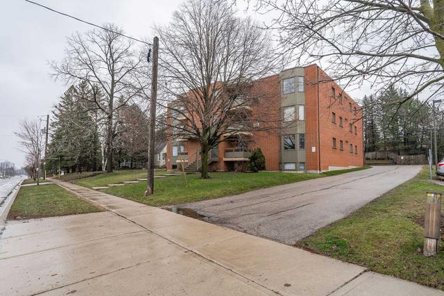 401 Erb St. W. St W, Condo with 2 bedrooms, 2 bathrooms and 1 parking in Waterloo ON | Image 30