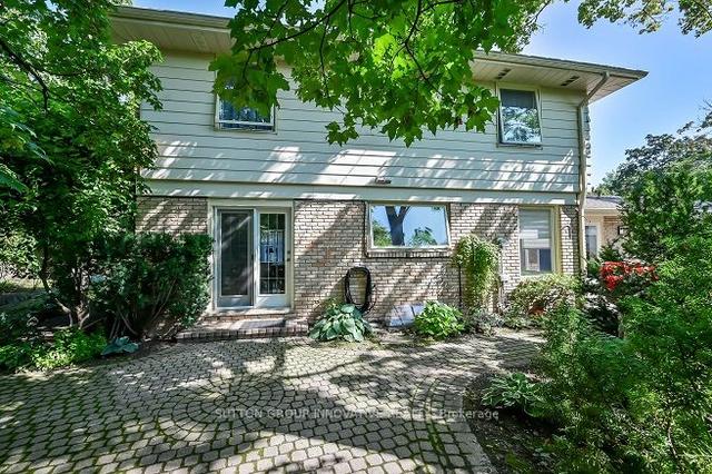 2008 Kingsbridge Ct, House detached with 3 bedrooms, 4 bathrooms and 6 parking in Burlington ON | Image 40