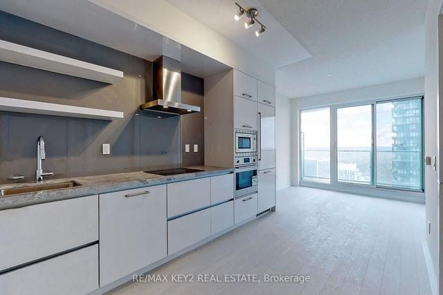 4510 - 2221 Yonge St, Condo with 1 bedrooms, 2 bathrooms and 0 parking in Toronto ON | Image 19