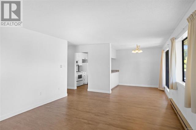 208 - 345 Morison Ave, Condo with 2 bedrooms, 1 bathrooms and 1 parking in Parksville BC | Image 9