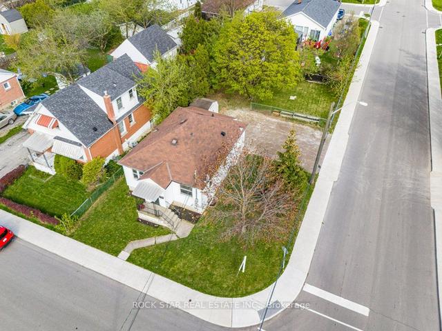 253 W 2nd St, House detached with 2 bedrooms, 2 bathrooms and 4 parking in Hamilton ON | Image 19