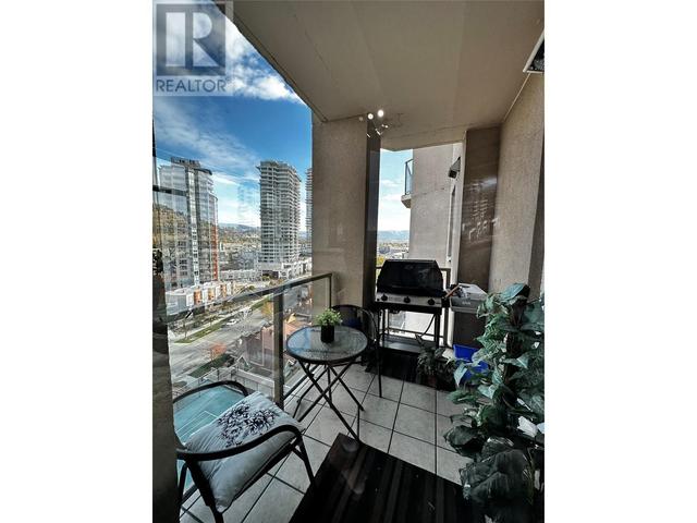 1104 - 1128 Sunset Dr, Condo with 2 bedrooms, 2 bathrooms and 1 parking in Kelowna BC | Image 11