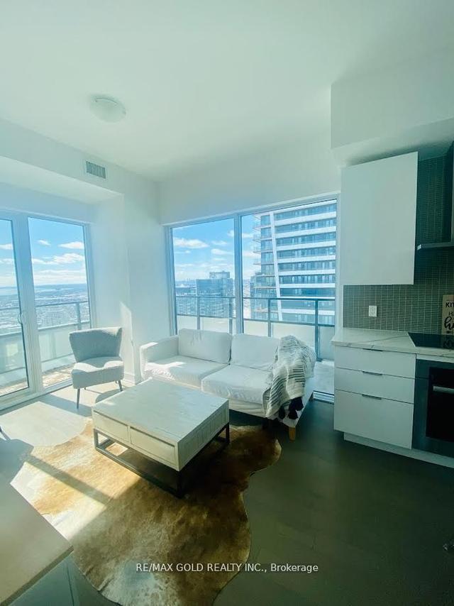4501 - 20 Shore Breeze Dr, Condo with 2 bedrooms, 1 bathrooms and 1 parking in Toronto ON | Image 3