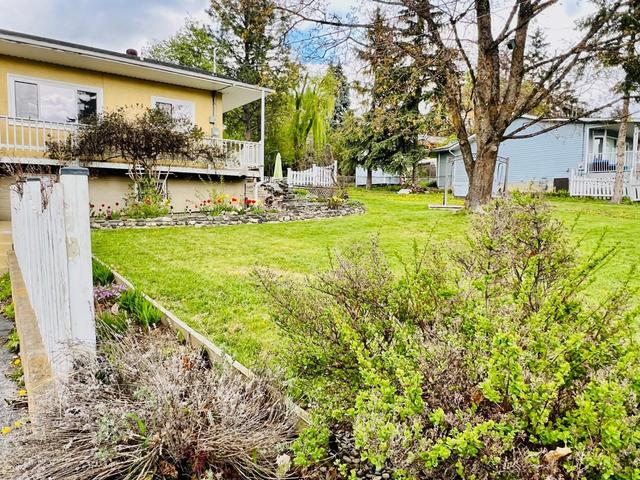 210 21st Avenue S, House detached with 3 bedrooms, 2 bathrooms and 3 parking in Creston BC | Image 6
