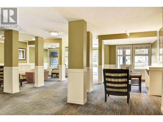400 - 551 Yates Road, Condo with 2 bedrooms, 1 bathrooms and 1 parking in Kelowna BC | Image 4