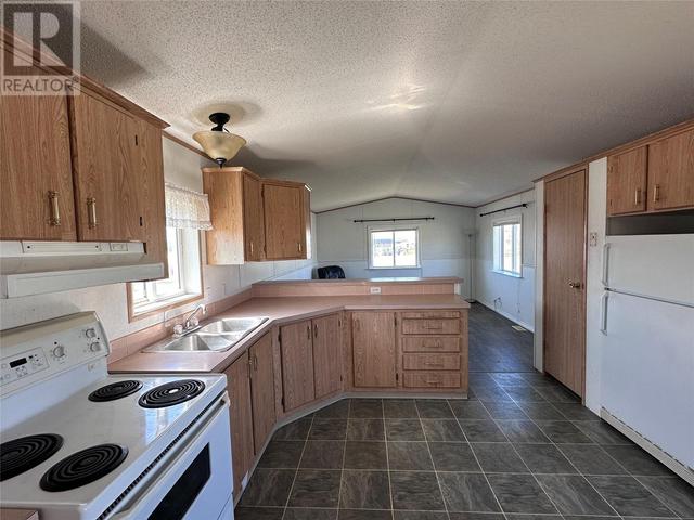 1029 97a Ave, House other with 2 bedrooms, 1 bathrooms and null parking in Dawson Creek BC | Image 5