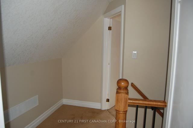1874 Churchill Ave, House detached with 2 bedrooms, 2 bathrooms and 3 parking in London ON | Image 6